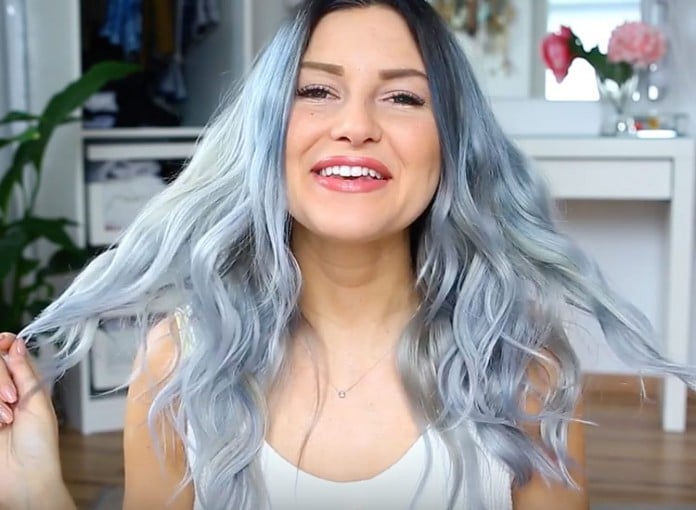 Haare grau blaue Graue Haare