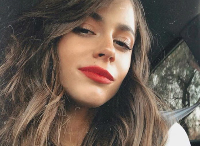 Tini Stoessel ist sehr dünn, fast schon mager