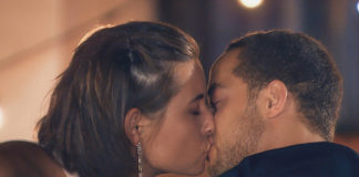 Bachelor 2019: Jenner Lange küsst Andrej Mangold / Foto: RTL TV Now