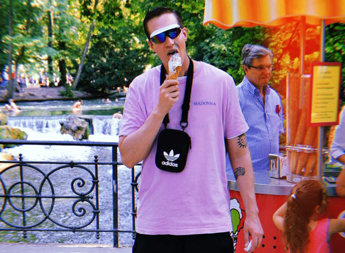 Der Münchner Rapper Felix Krull will Menschenfleisch essen.