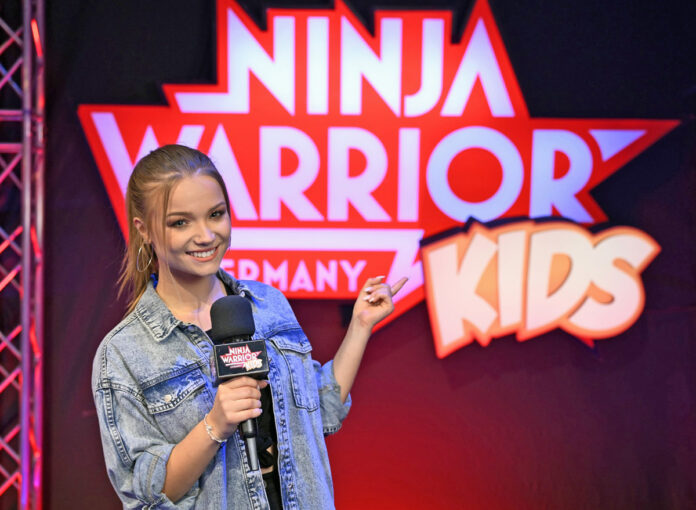 YouTuberin Julia beautx moderiert Ninja Warrior Germany Kids auf RT