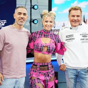 Jury und Moderationsteam der 22. DSDS-Staffel im Studio – alle DSDS Sendetermine 2026 zeigen, wann welche Folge läuft